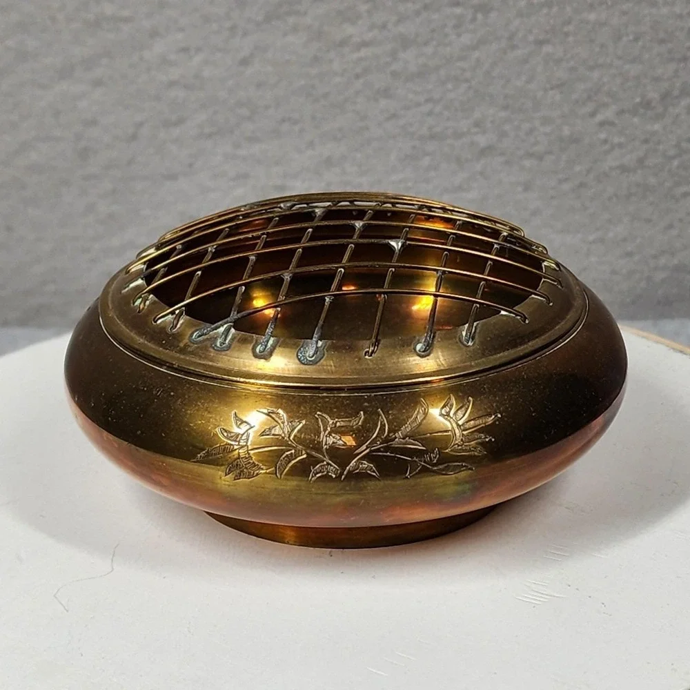 Vintage Brass Copper Flower Pot Frog‎ Bowl 4in Gold Metal Engraved India 80s